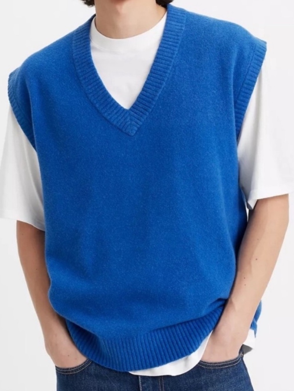 Levi’s Medium Sweater Vest in Sodalite Blue loose relaxed sleeveless NWT